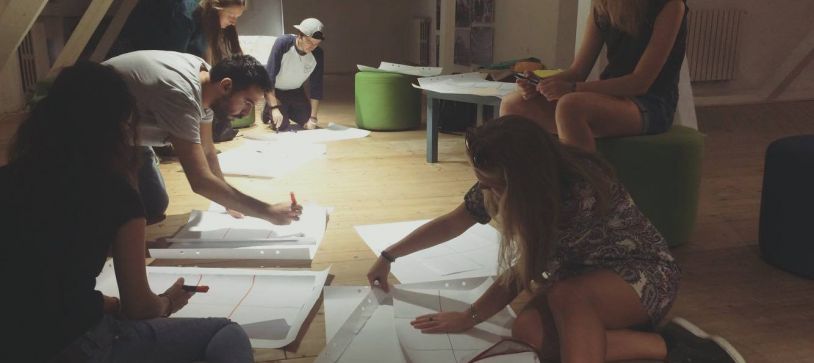 6 voluntari europeni ajuta tinerii romani sa devina mai activi in comunitate