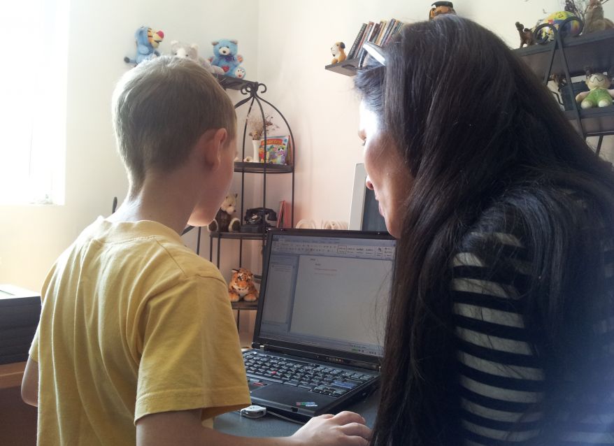 1 Centru IT infiintat pentru copiii si tinerii din apartamentele sociale