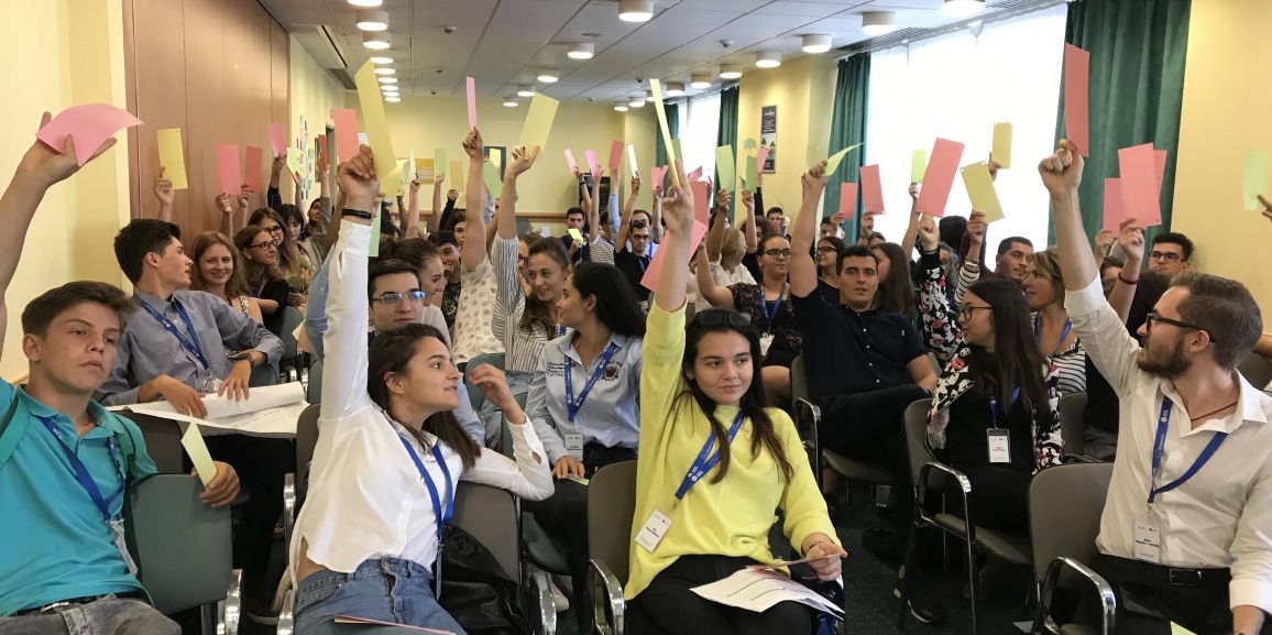 S-a lansat Carta Alba privind Implicarea Civica a Tinerilor