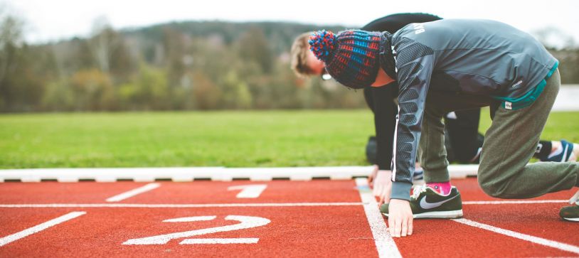 6 din 10 ONG-uri din mediul urban nu au niciun angajat. Asociația Young Initiative și Fundația World Vision România dau startul unui demers de capacitare a sectorului non-profit