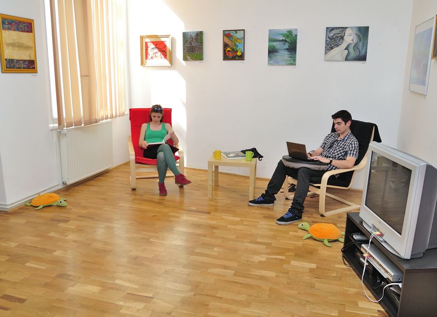 Transformarea unui spatiu public si infiintarea BiblioLounge
