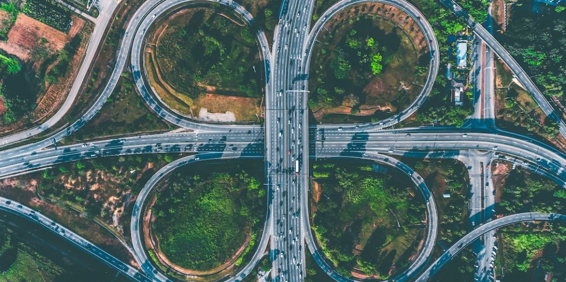 Școala tuturor: cum poate un manual despre intersecționalitate să transforme educația